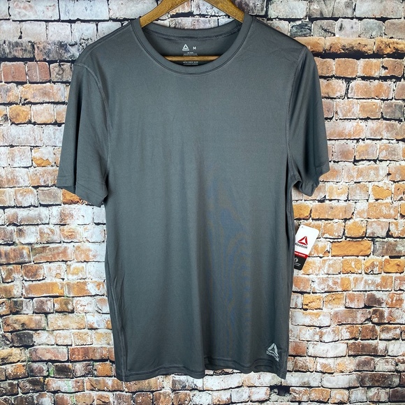 (NWT) Reebok Short Sleeve Tee - Picture 1 of 5